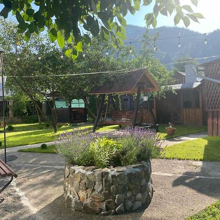 Садиба Диво Квітка Tatariv Exterior foto